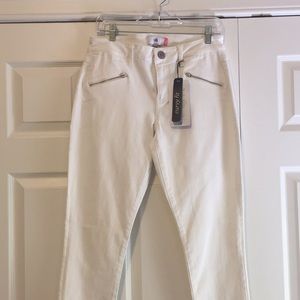 NWT Zip Skinny